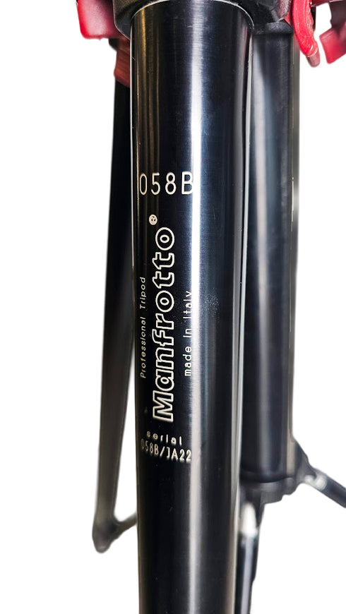 Manfrotto 058B Triaut jämäkkä kolmijalka - KÄYTETTY