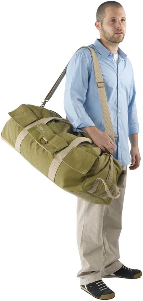 National Geographic NG 6130 - Pyörillä varustettu matkalaukku, jossa kameralle suojakotelo