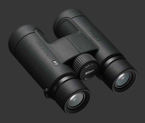 Nikon Prostaff P3 8x42 kiikari